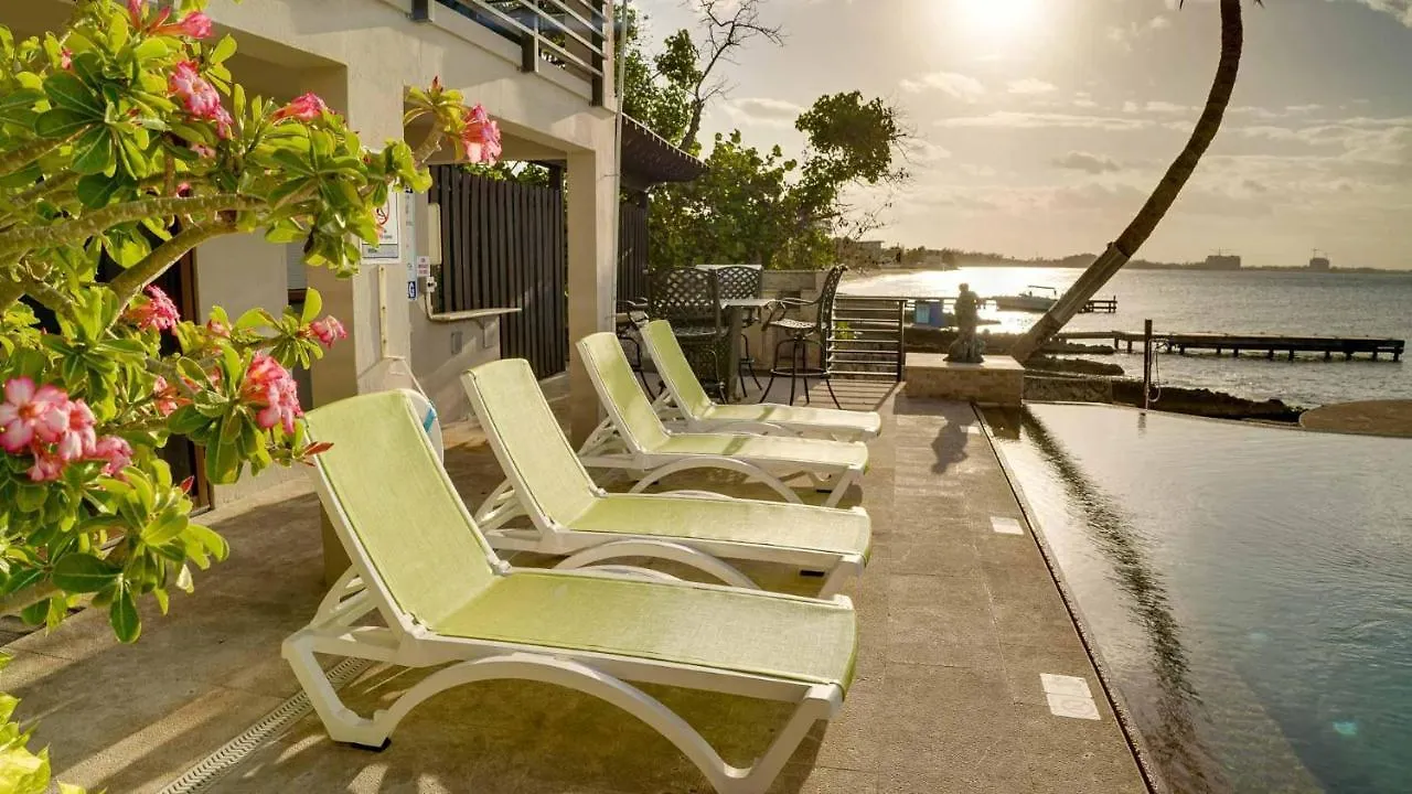 Holiday home Seven Mile View Condo #1 West Bay Cayman Islands