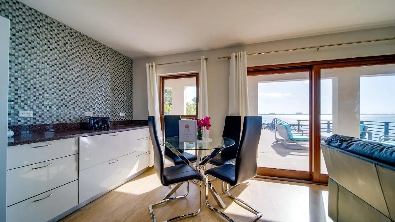 Holiday home Seven Mile View Condo #1 West Bay