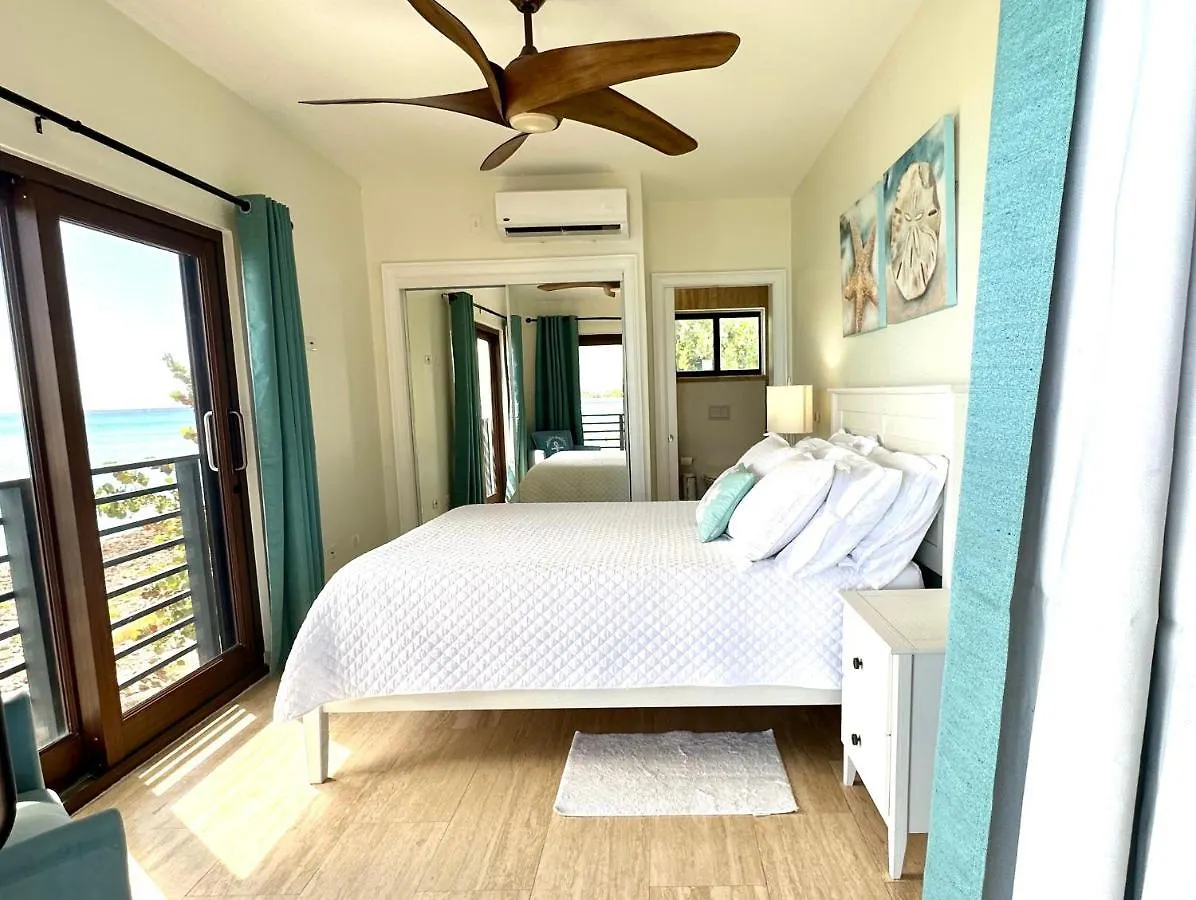 Seven Mile View Condo #1 West Bay Holiday home