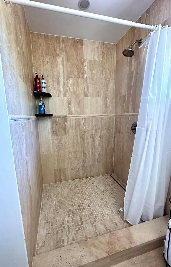 Holiday home Seven Mile View Condo #1 West Bay Cayman Islands