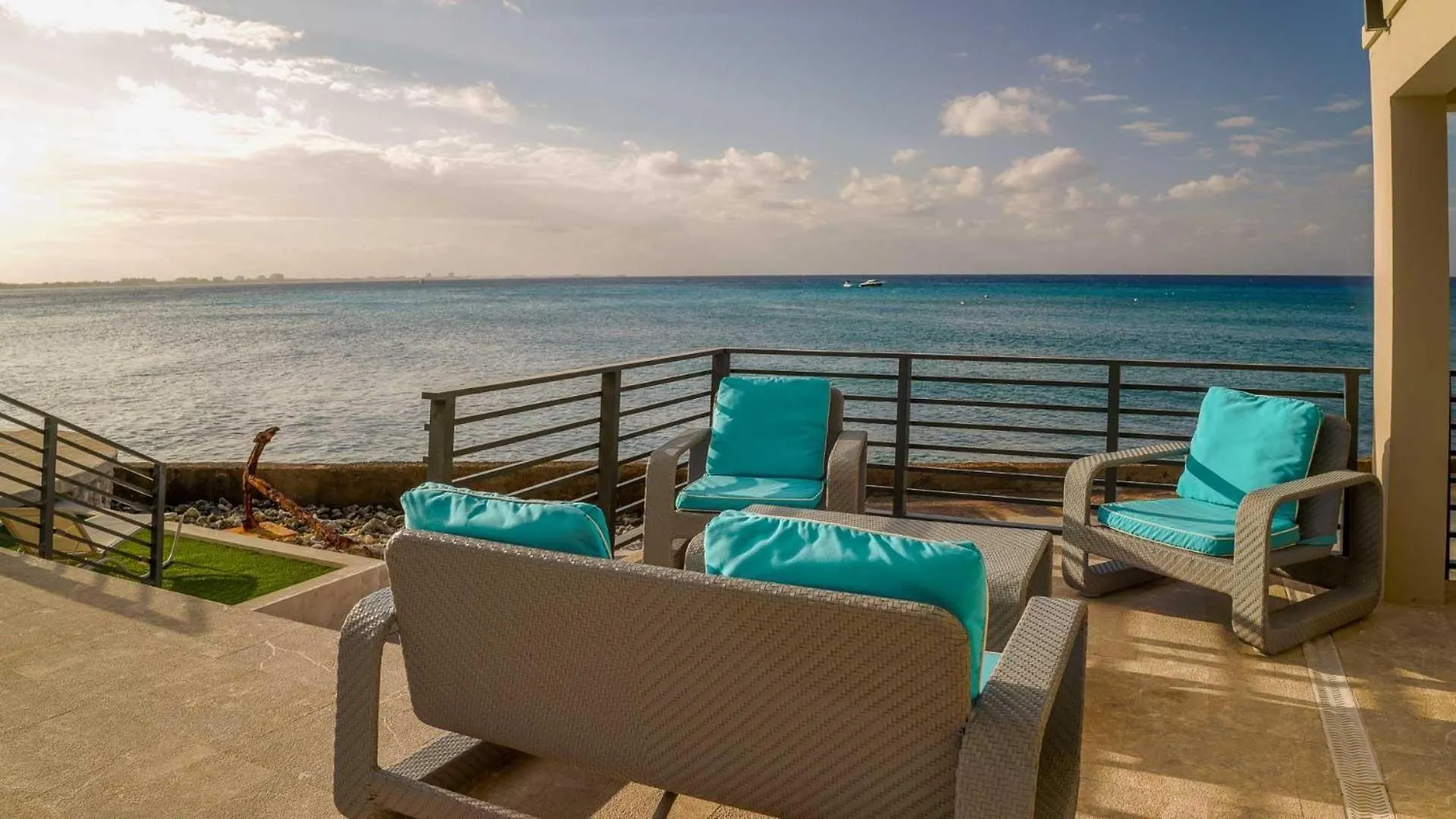 Seven Mile View Condo #1 West Bay Holiday home